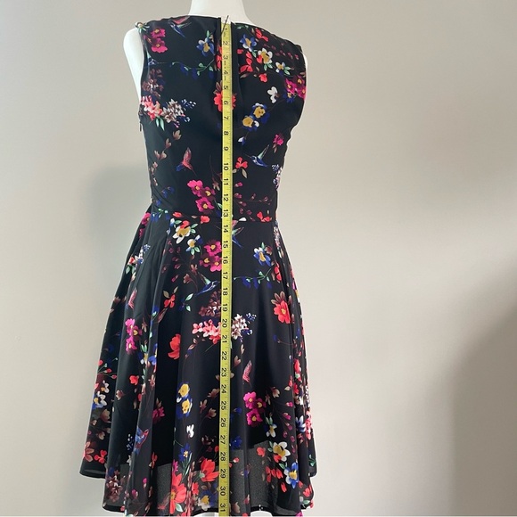 Express Black Multicolored Floral  Dress HummingBird Keyhole 2 Sleeveless Skater - Picture 5 of 13